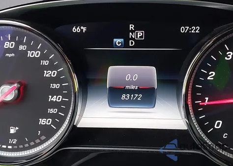 2017 Mercedes-Benz E 300 z USA, uszkodzony, nr VIN WDDZF4JB8HA221645